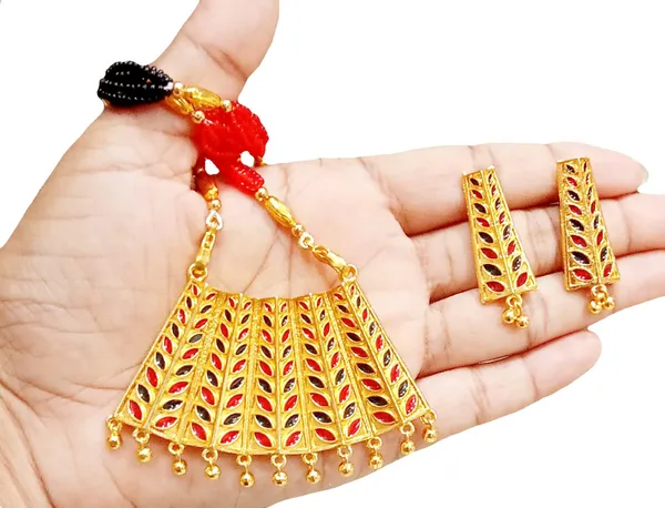 Assamese_Traditional_Gold_Plated_Red_Black_Colour_Tassel_Jewellery_Set_For_Women